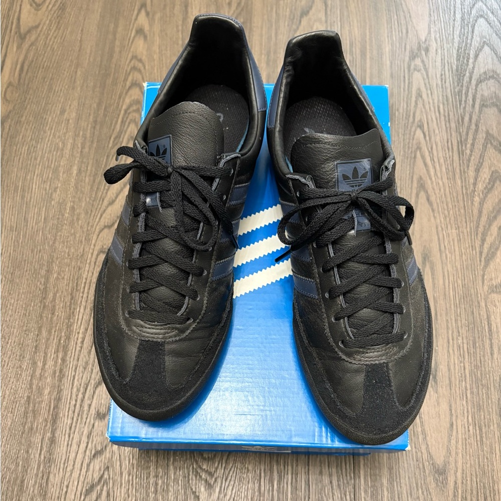 Adidas Originals JEANS Sneakers Black Gum Sole Size 10.5 Mens